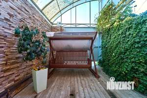 Дом 220м², 2-этажный, участок 21 сот.  