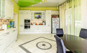 Дом 484м&sup2;, 3-этажный, участок 16 сот.  