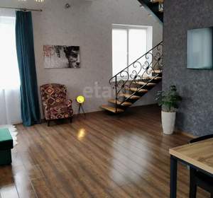 Дом 100м&sup2;, 2-этажный, участок 4 сот.  