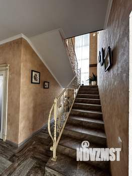 Коттедж 183м&sup2;, 2-этажный, участок 7 сот.  