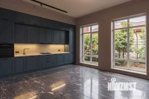 Дом 350м², 2-этажный, участок 15 сот.  
