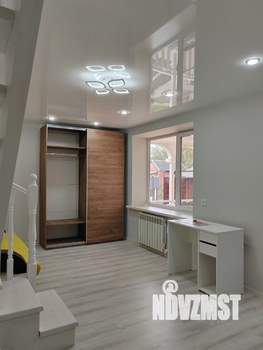 Дом 100м&sup2;, 2-этажный, участок 4 сот.  