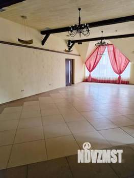 Дом 497м&sup2;, 2-этажный, участок 10 сот.  