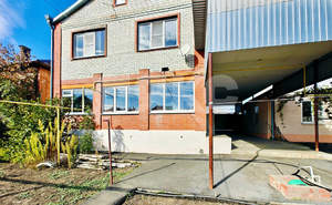 Дом 200м², 2-этажный, участок 10 сот.  