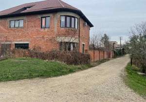 Дом 400м&sup2;, 2-этажный, участок 7 сот.  