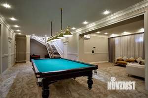Дом 1500м², 3-этажный, участок 20 сот.  