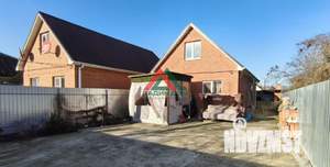 Дом 100м&sup2;, 2-этажный, участок 3 сот.  