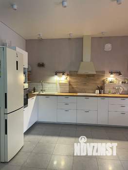 Дом 130м&sup2;, 2-этажный, участок 4 сот.  