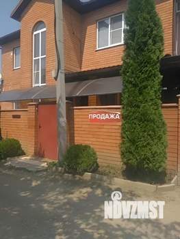 Коттедж 200м², 2-этажный, участок 6 сот.  