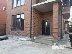 Дом 160м&sup2;, 2-этажный, участок 6 сот.  