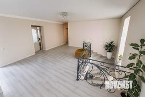 Дом 233м², 2-этажный, участок 6 сот.  