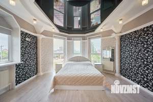 Дом 359м&sup2;, 2-этажный, участок 5 сот.  