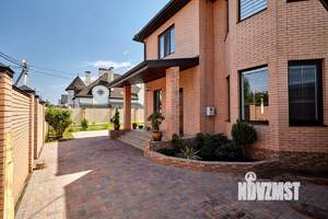 Дом 194м², 2-этажный, участок 6 сот.  