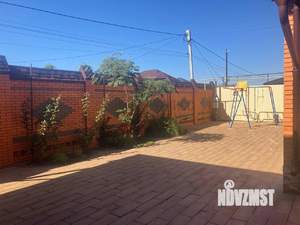 Коттедж 233м&sup2;, 2-этажный, участок 10 сот.  