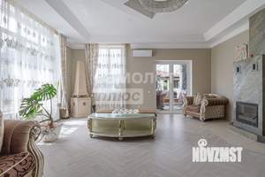 Дом 512м², 2-этажный, участок 10 сот.  