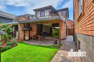 Дом 379м², 2-этажный, участок 7 сот.  