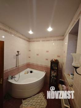 Дом 393м&sup2;, 2-этажный, участок 5 сот.  