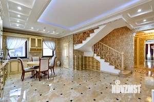 Дом 290м&sup2;, 2-этажный, участок 8 сот.  