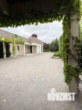 Дом 1230м&sup2;, 1-этажный, участок 85 сот.  