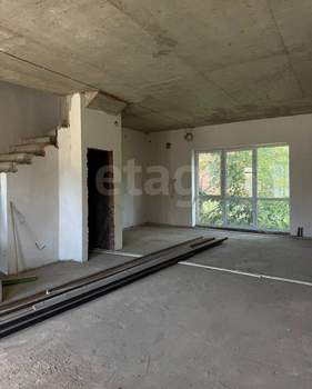 Дом 100м&sup2;, 2-этажный, участок 4 сот.  