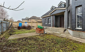 Дом 733м&sup2;, 3-этажный, участок 12 сот.  