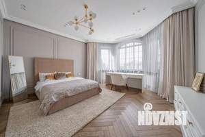 Дом 481м&sup2;, 2-этажный, участок 8 сот.  