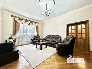 Дом 162м&sup2;, 2-этажный, участок 3 сот.  