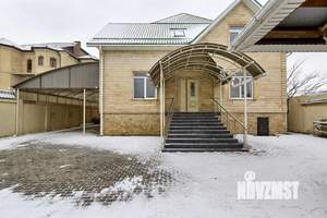 Дом 343м&sup2;, 2-этажный, участок 10 сот.  