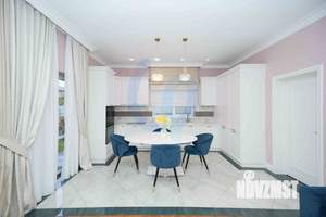 Дом 138м&sup2;, 2-этажный, участок 4 сот.  