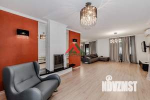 Дом 349м&sup2;, 3-этажный, участок 10 сот.  