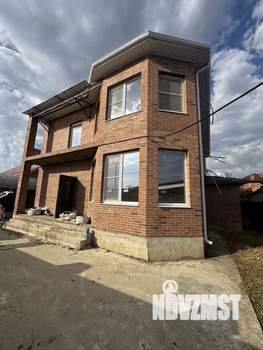 Дом 210м&sup2;, 2-этажный, участок 6 сот.  