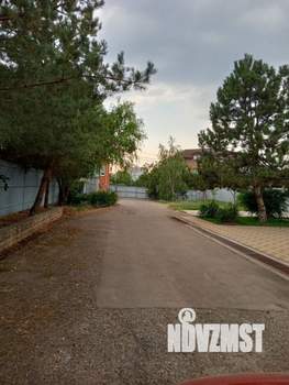 Коттедж 541м&sup2;, 2-этажный, участок 10 сот.  