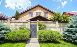 Дом 424м&sup2;, 2-этажный, участок 8 сот.  