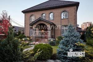 Дом 460м², 2-этажный, участок 9 сот.  