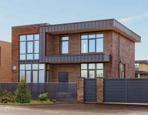 Дом 178м&sup2;, 2-этажный, участок 6 сот.  