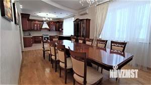 Дом 491м², 3-этажный, участок 12 сот.  