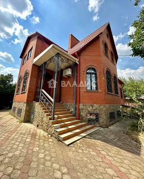 Дом 444м², 2-этажный, участок 10 сот.  