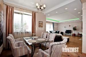 Дом 450м², 3-этажный, участок 6 сот.  