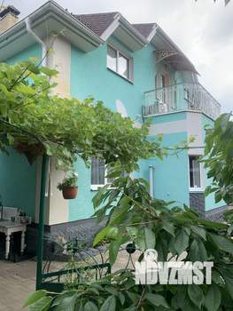 Дом 180м², 2-этажный, участок 6 сот.  