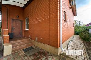 Дом 136м&sup2;, 2-этажный, участок 6 сот.  