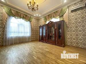 Дом 330м², 2-этажный, участок 6 сот.  