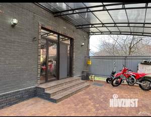 Дом 130м&sup2;, 2-этажный, участок 4 сот.  