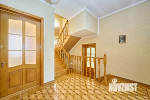 Дом 347м², 3-этажный, участок 7 сот.  