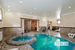 Дом 450м², 3-этажный, участок 6 сот.  