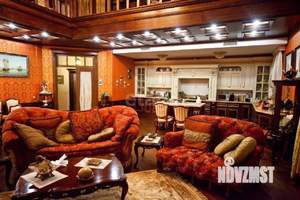 Дом 892м², 2-этажный, участок 19 сот.  