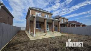 Коттедж 175м&sup2;, 2-этажный, участок 4 сот.  