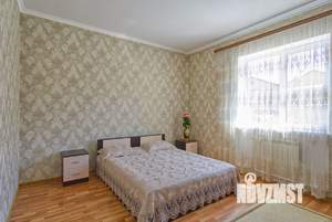 Дом 272м², 2-этажный, участок 4 сот.  