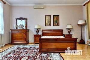 Дом 565м², 2-этажный, участок 8 сот.  