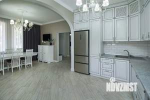 Дом 154м², 2-этажный, участок 4 сот.  