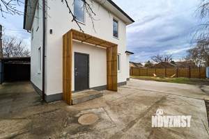 Дом 80м&sup2;, 2-этажный, участок 6 сот.  